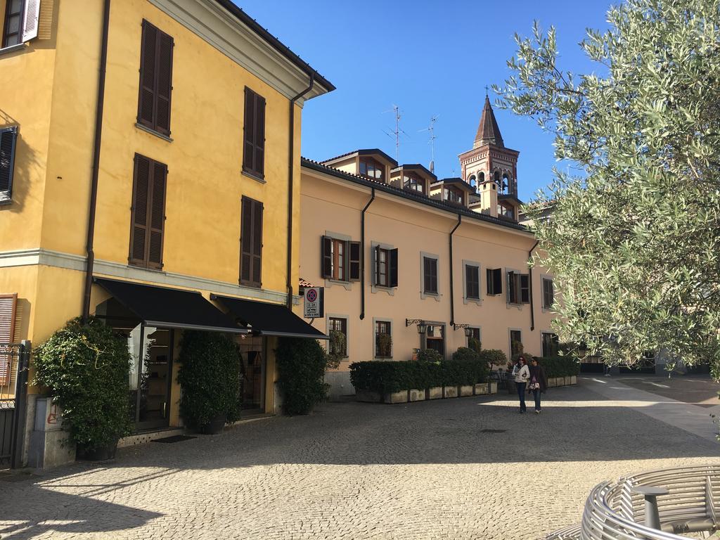Отель Antica Trattoria Dell'Uva Монца Экстерьер фото