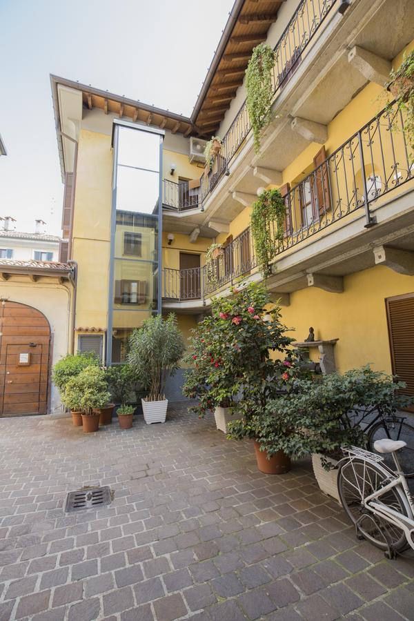 Отель Antica Trattoria Dell'Uva Монца Экстерьер фото